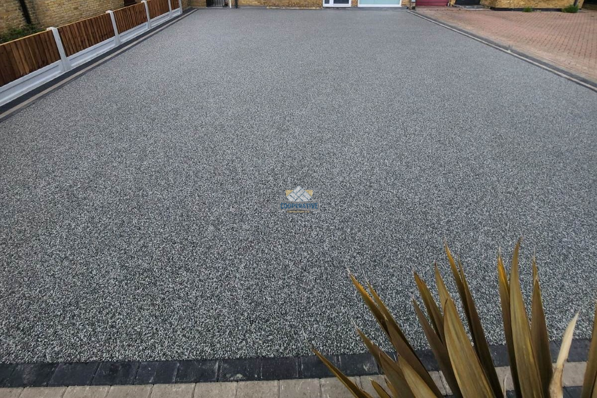 Grey Resin Bound Driveway with Charcoal Edge in Rayleigh Essex 3