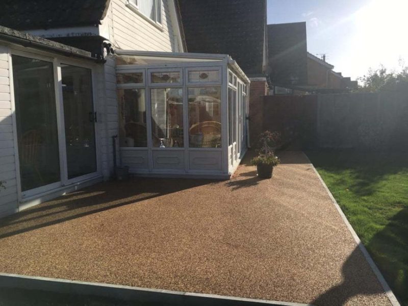 New resin chip surface installation in Castle Hedingham