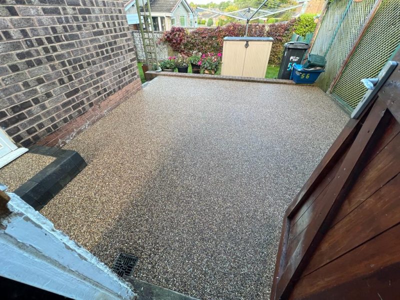 New resin chip surface installation in Westcliff-on-Sea