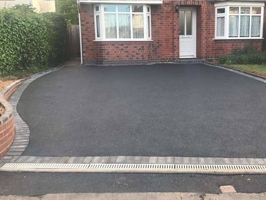 Tarmac Surfaced Driveway in Castle Hedingham