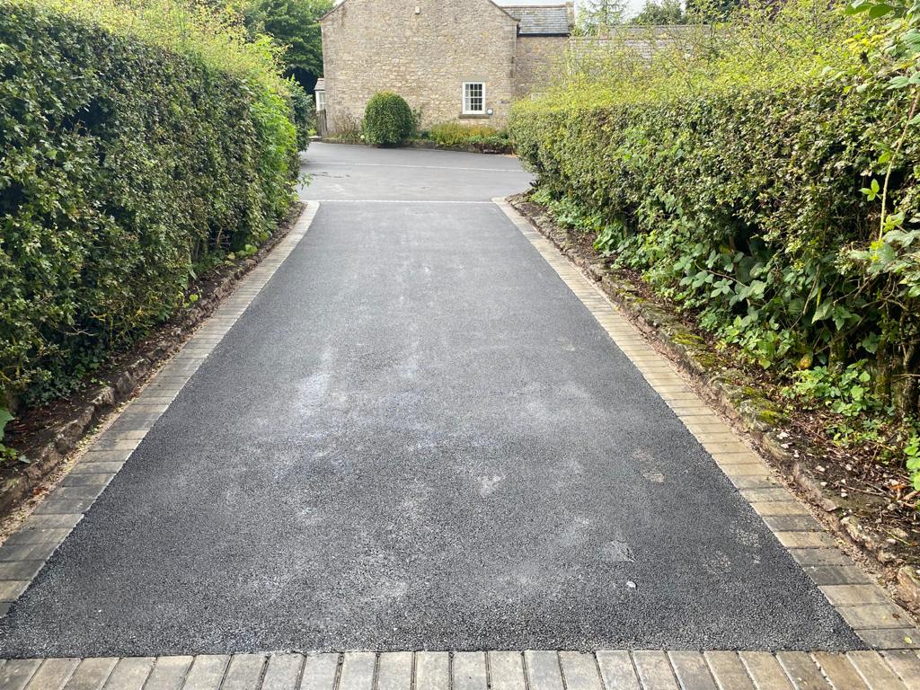 Tarmac Surfaced Driveway in Loughton